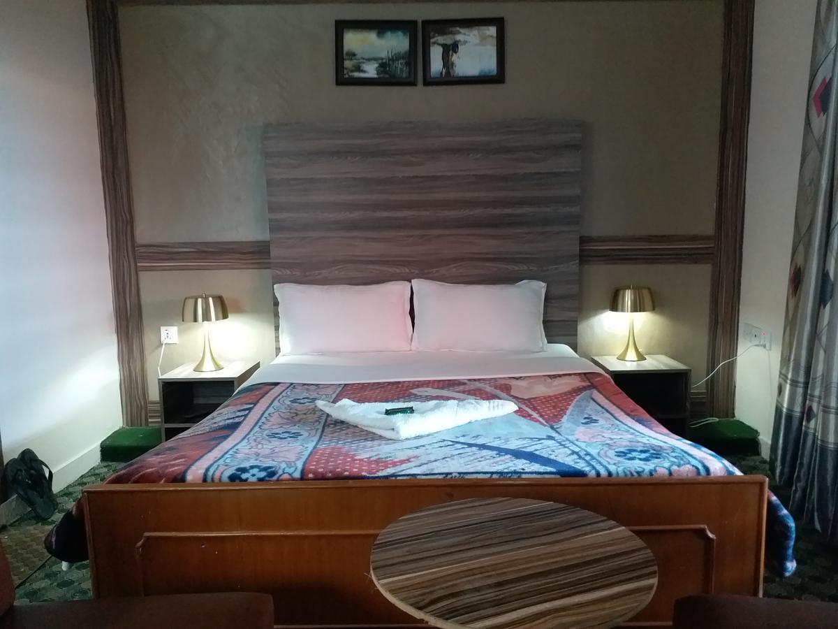 Hotel Marigold Pokhara Exterior photo