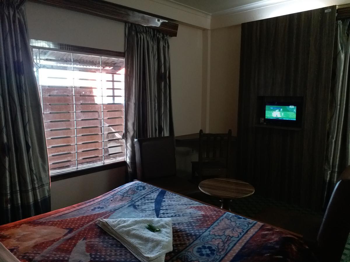Hotel Marigold Pokhara Exterior photo
