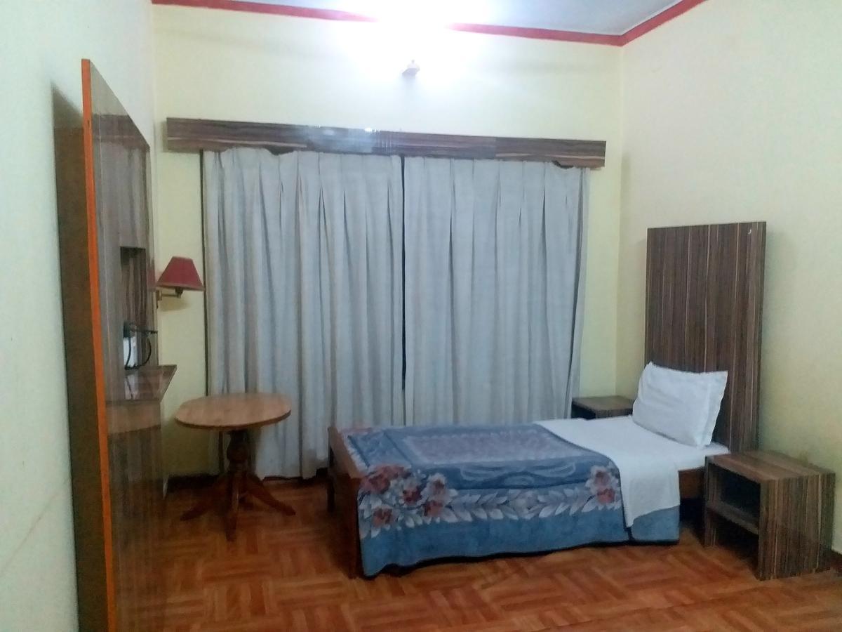 Hotel Marigold Pokhara Exterior photo