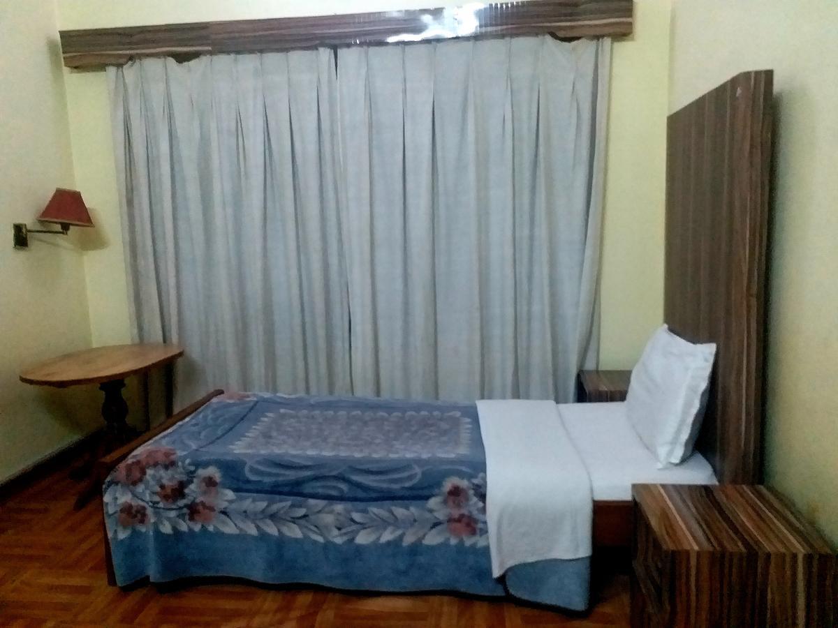 Hotel Marigold Pokhara Exterior photo