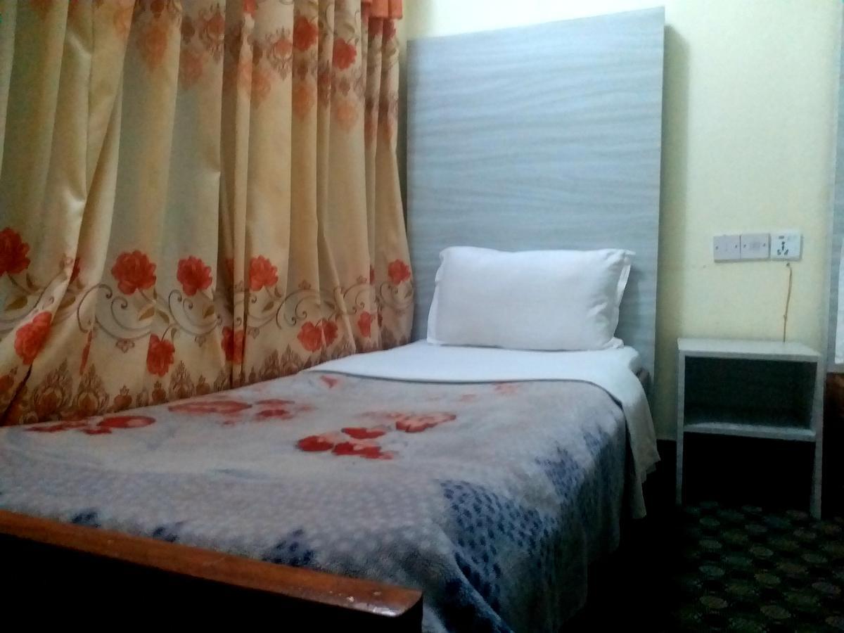 Hotel Marigold Pokhara Exterior photo